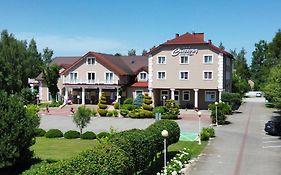 Hotel Chabrowy Dworek